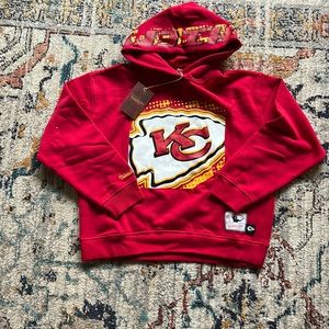 New with tags attached. Women’s KC Chiefs sweatshirt size M